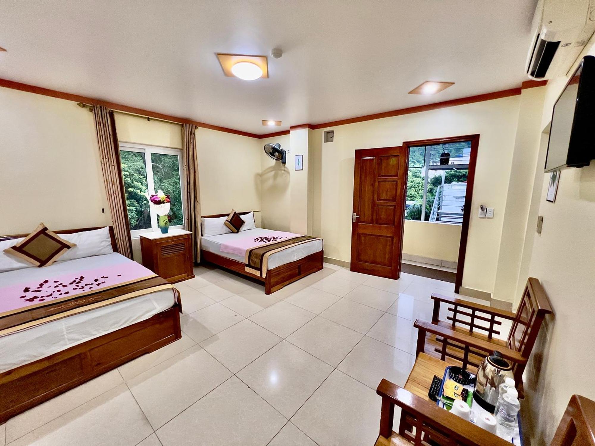 Manh Vuong Hotel Catba Dong Khe Sau Dış mekan fotoğraf