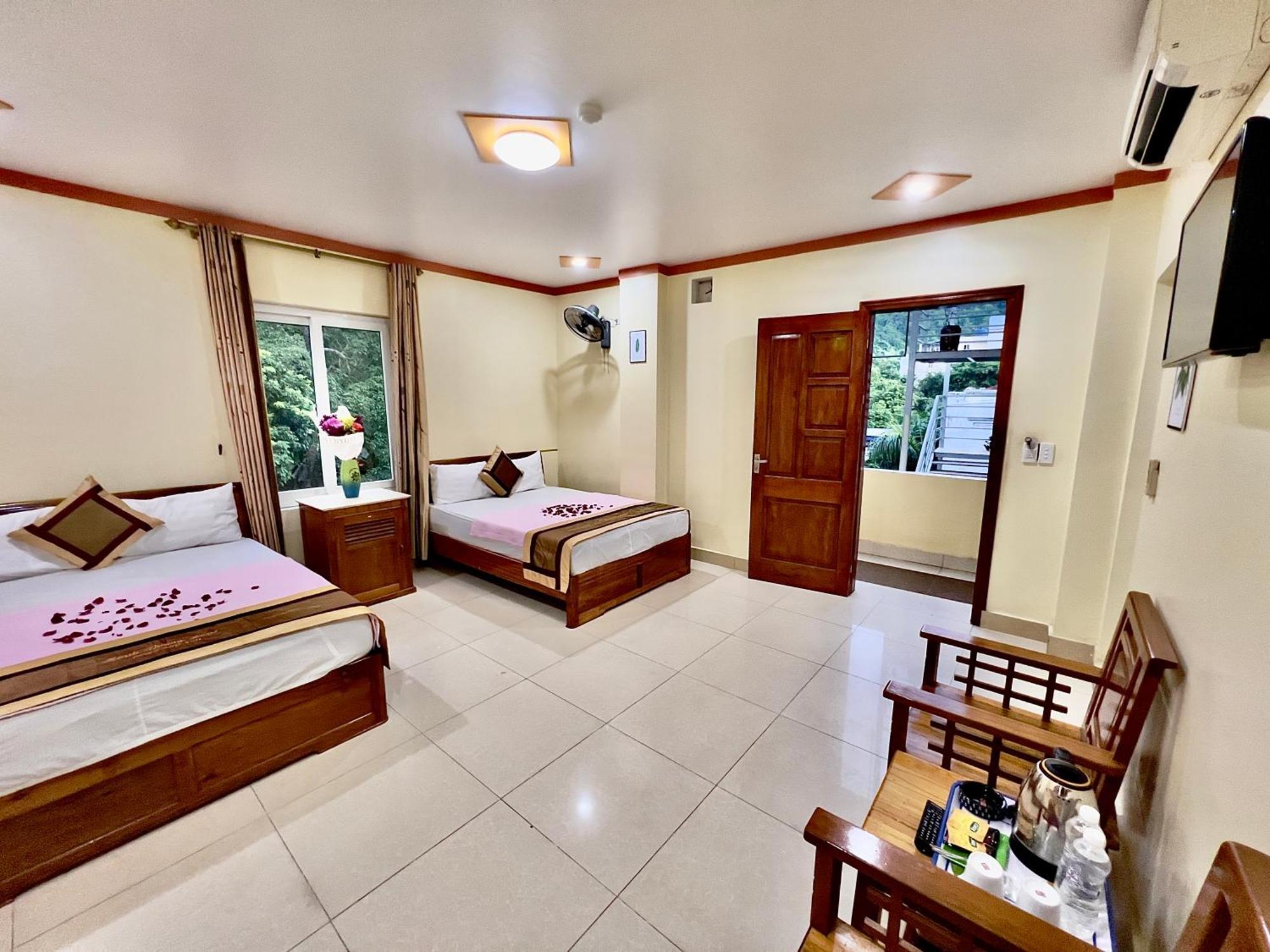 Manh Vuong Hotel Catba Dong Khe Sau Dış mekan fotoğraf