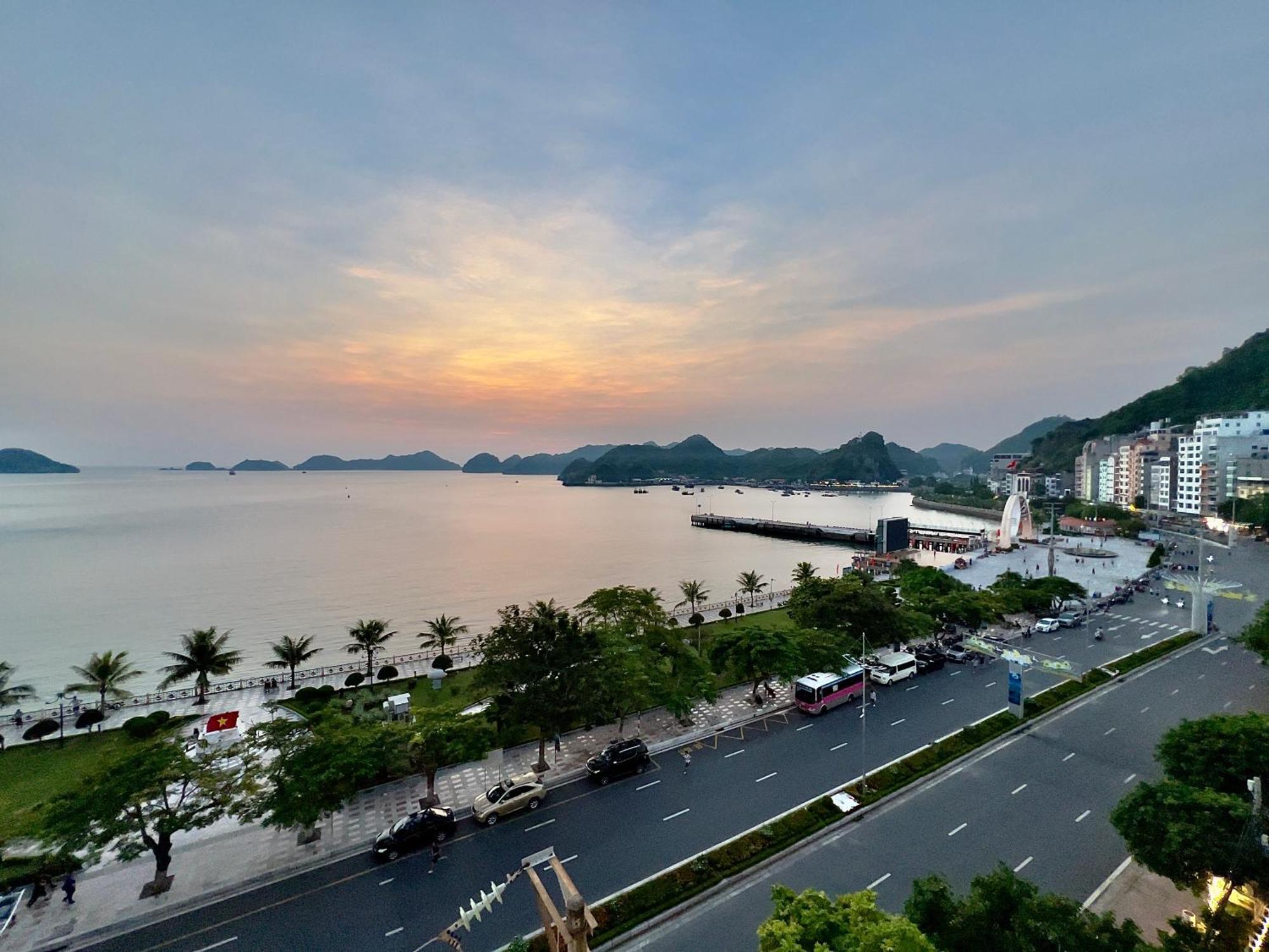Manh Vuong Hotel Catba Dong Khe Sau Dış mekan fotoğraf
