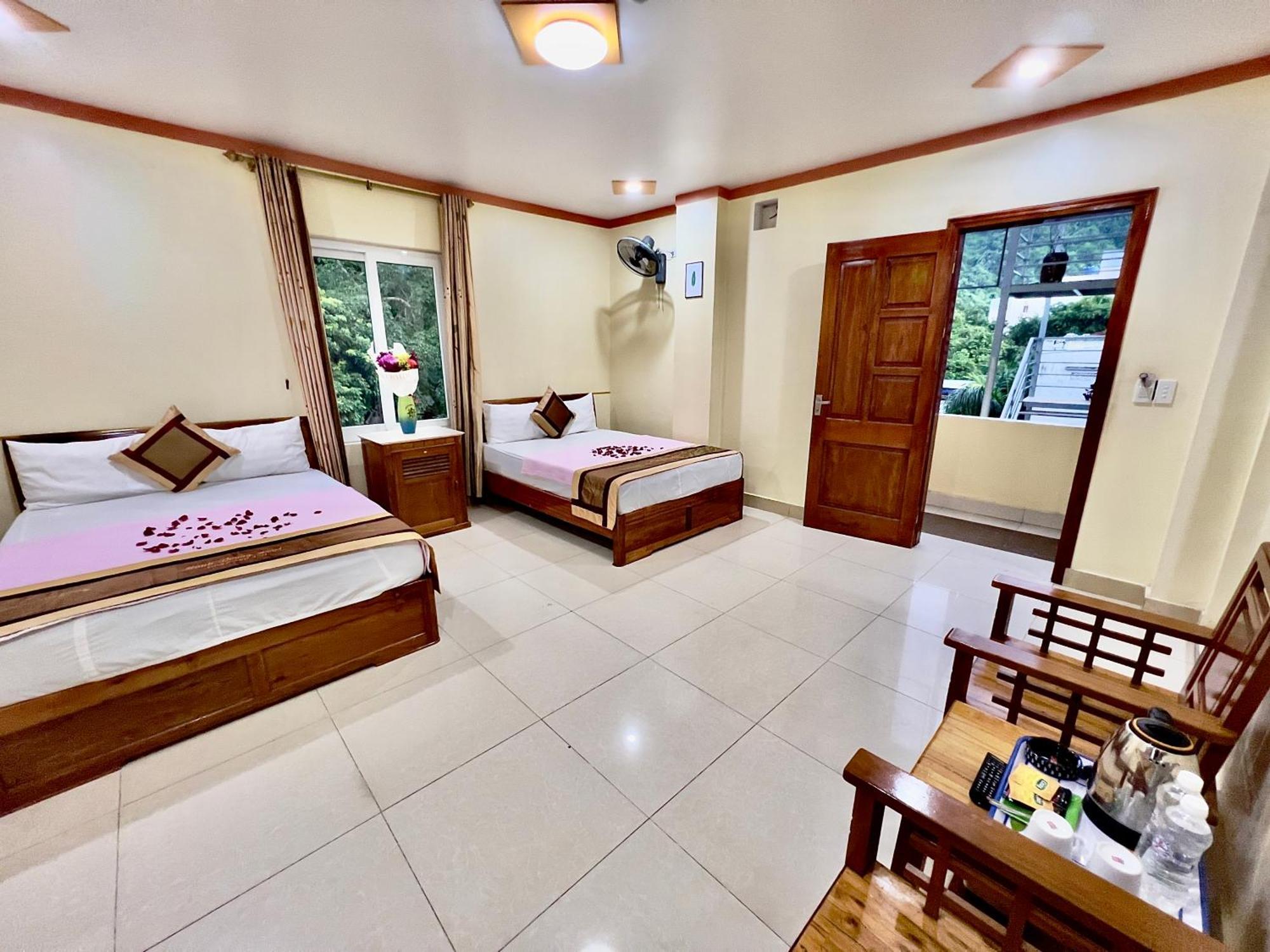 Manh Vuong Hotel Catba Dong Khe Sau Dış mekan fotoğraf