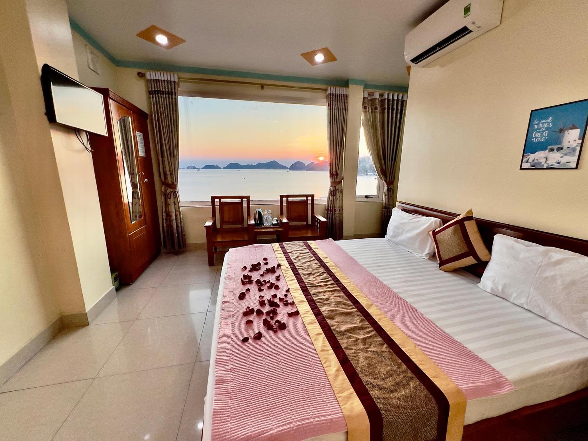 Manh Vuong Hotel Catba Dong Khe Sau Dış mekan fotoğraf